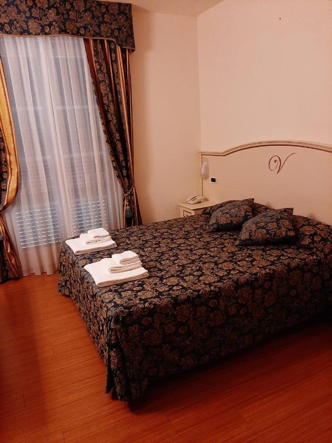 Hotel Vedute Fucecchio Bagian luar foto